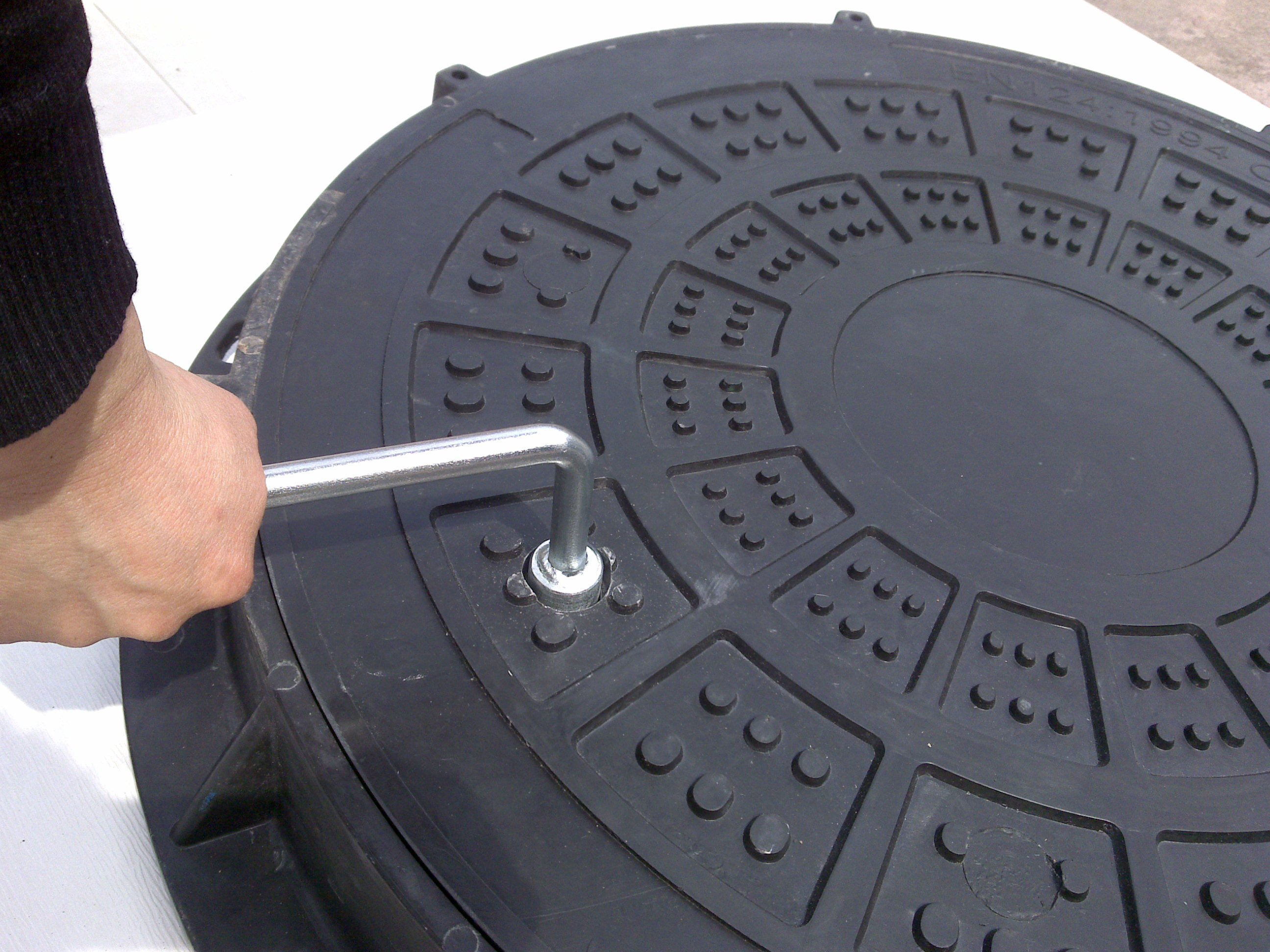 六防合頁(yè)井蓋